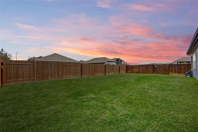 111 Pearland ST, Hutto, TX 78634