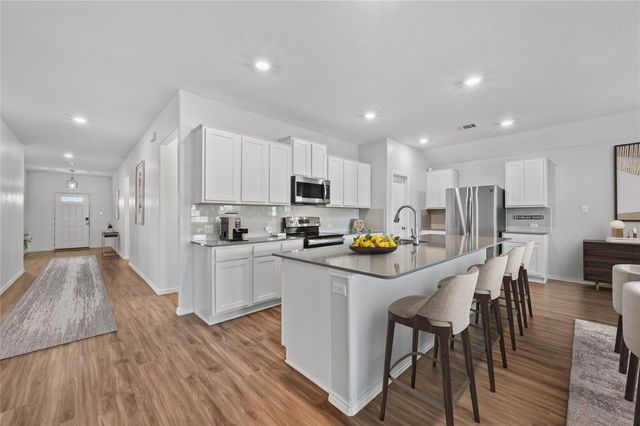 111 Pearland ST, Hutto, TX 78634