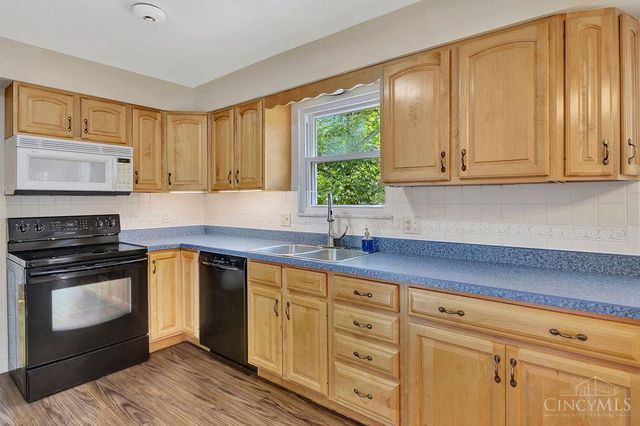 9800 Delray Drive, Montgomery, OH 45242