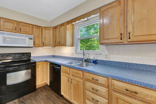 9800 Delray Drive, Montgomery, OH 45242