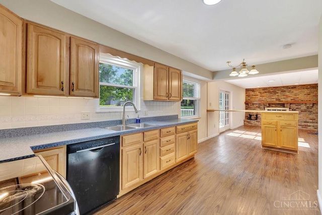 9800 Delray Drive, Montgomery, OH 45242