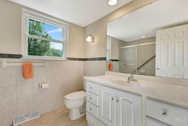 9800 Delray Drive, Montgomery, OH 45242