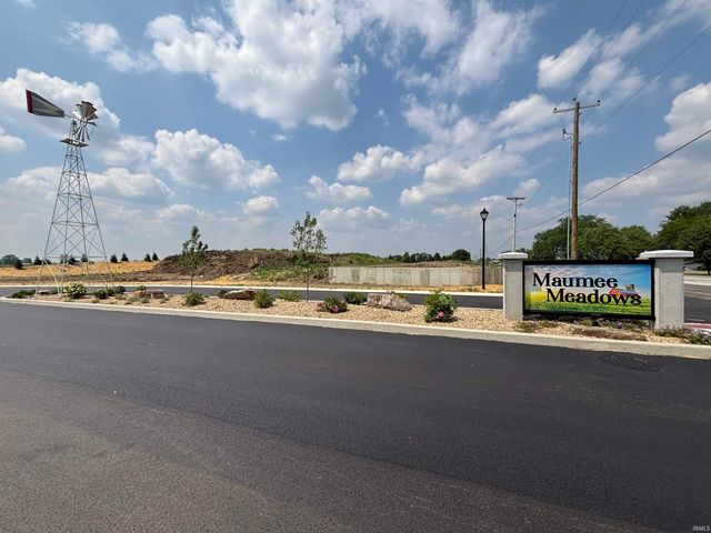 4974 CHICKADEE Drive, Woodburn, IN 46797