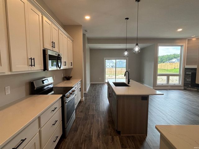 4974 CHICKADEE Drive, Woodburn, IN 46797