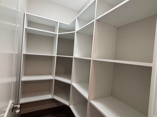 4974 CHICKADEE Drive, Woodburn, IN 46797