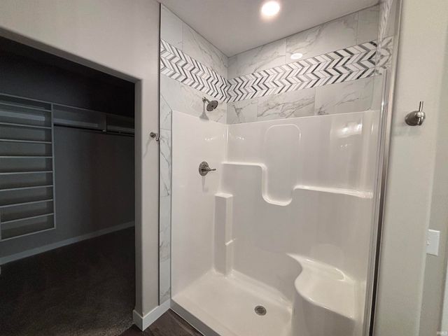 4974 CHICKADEE Drive, Woodburn, IN 46797