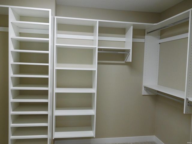 4974 CHICKADEE Drive, Woodburn, IN 46797