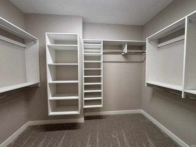 4974 CHICKADEE Drive, Woodburn, IN 46797