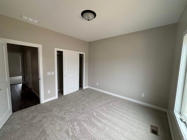 4974 CHICKADEE Drive, Woodburn, IN 46797