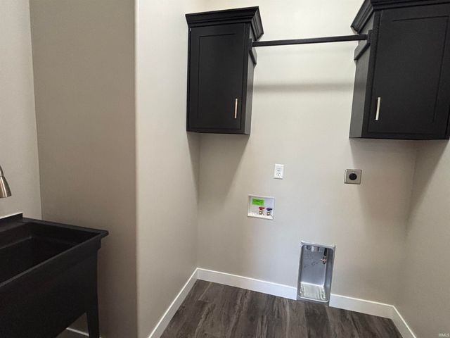 4974 CHICKADEE Drive, Woodburn, IN 46797