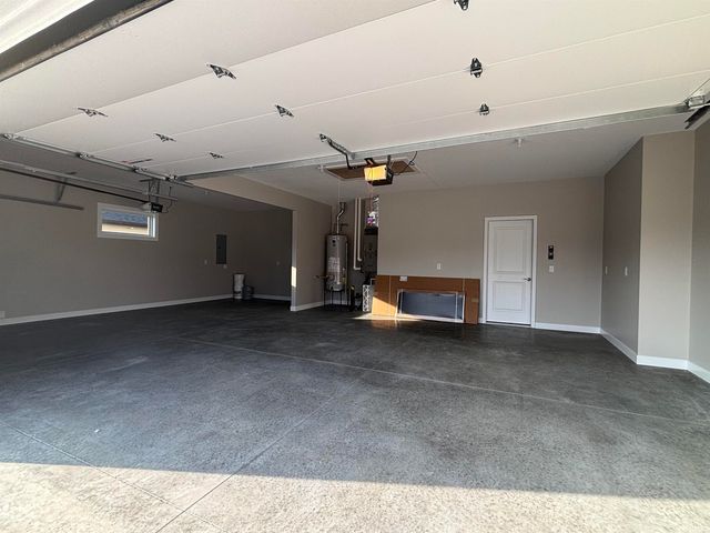 4974 CHICKADEE Drive, Woodburn, IN 46797