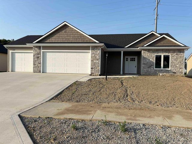 4974 CHICKADEE Drive, Woodburn, IN 46797