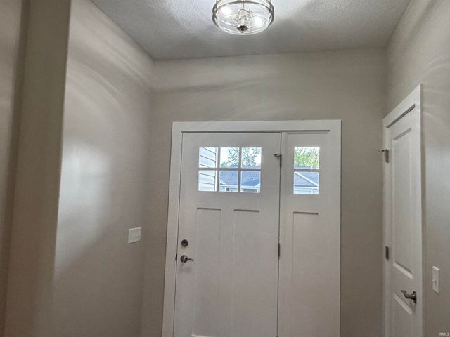 4974 CHICKADEE Drive, Woodburn, IN 46797