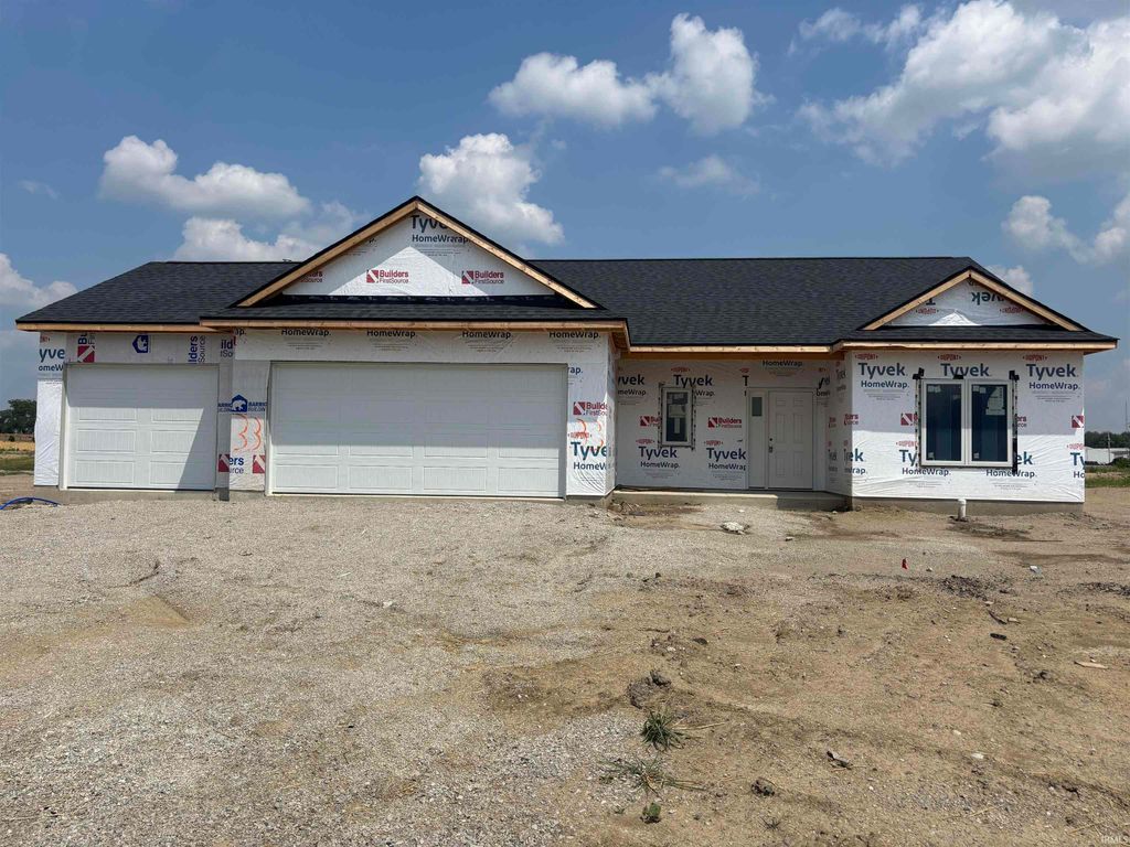 4974 CHICKADEE Drive, Woodburn, IN 46797