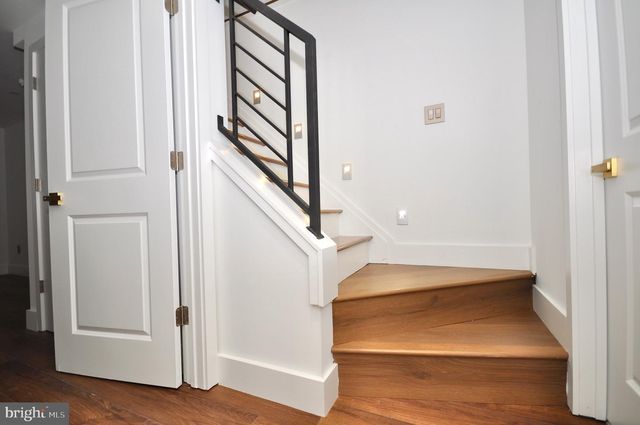 2043 N ORKNEY ST, Philadelphia, PA 19122