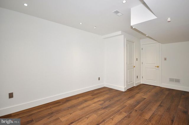 2043 N ORKNEY ST, Philadelphia, PA 19122