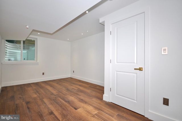 2043 N ORKNEY ST, Philadelphia, PA 19122