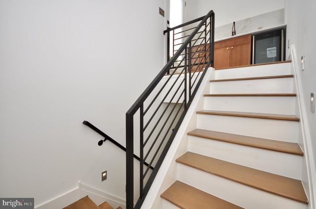 2043 N ORKNEY ST, Philadelphia, PA 19122