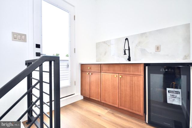2043 N ORKNEY ST, Philadelphia, PA 19122