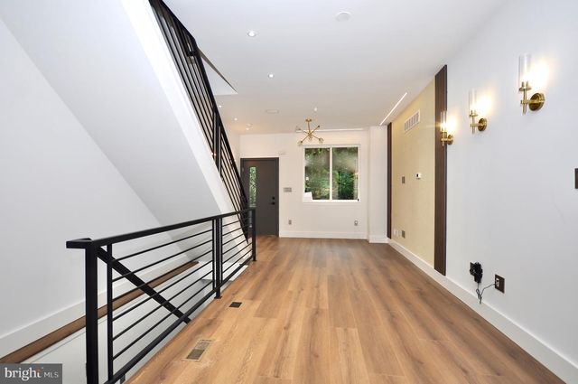 2043 N ORKNEY ST, Philadelphia, PA 19122