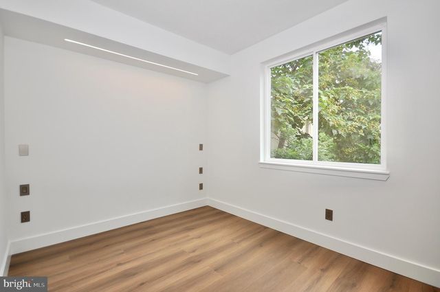 2043 N ORKNEY ST, Philadelphia, PA 19122