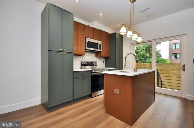 2043 N ORKNEY ST, Philadelphia, PA 19122