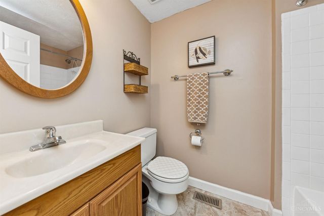 965 Woodlyn Drive N, Anderson Twp, OH 45230