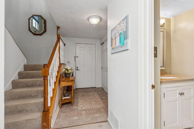 965 Woodlyn Drive N, Anderson Twp, OH 45230