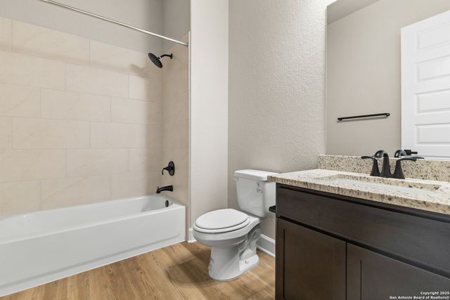 137 Gallant Fox, Castroville, TX 78009