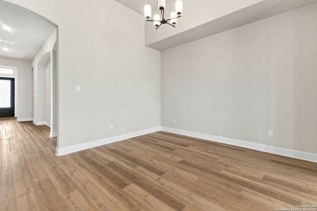 137 Gallant Fox, Castroville, TX 78009