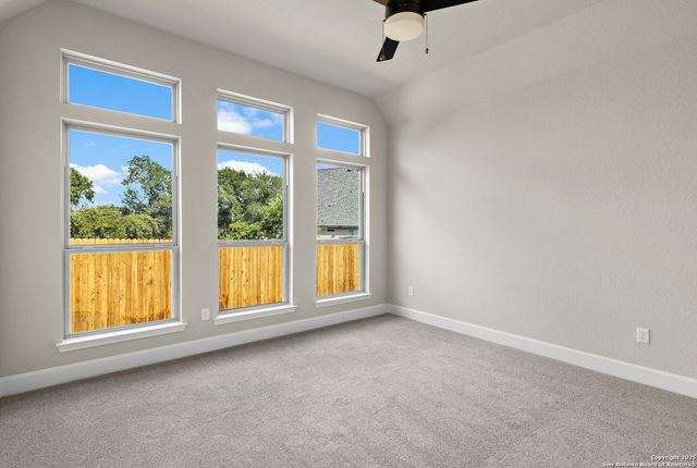 137 Gallant Fox, Castroville, TX 78009