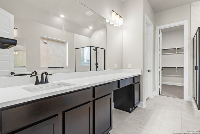 137 Gallant Fox, Castroville, TX 78009