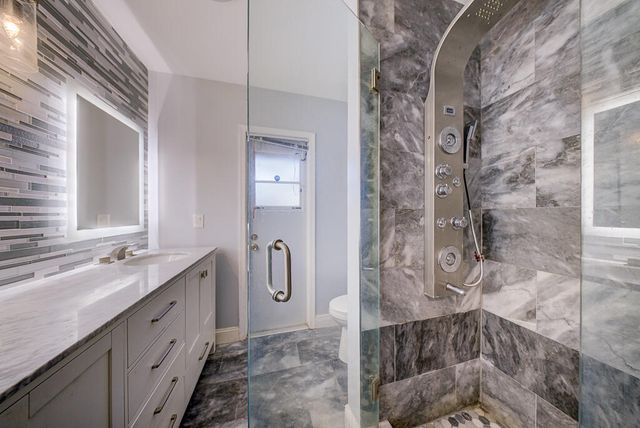 301 Knotty Wood Lane, Wellington, FL 33414