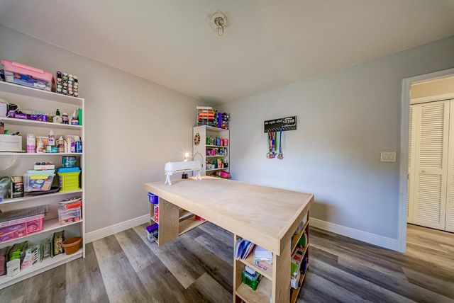 301 Knotty Wood Lane, Wellington, FL 33414