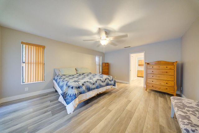 301 Knotty Wood Lane, Wellington, FL 33414