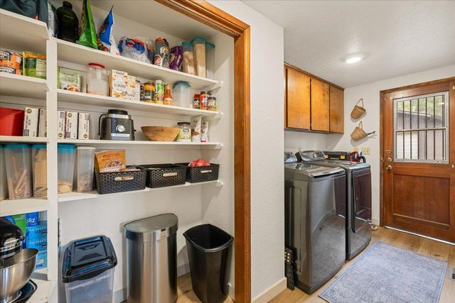 350 Splendor Drive, Wilderville, OR 97543