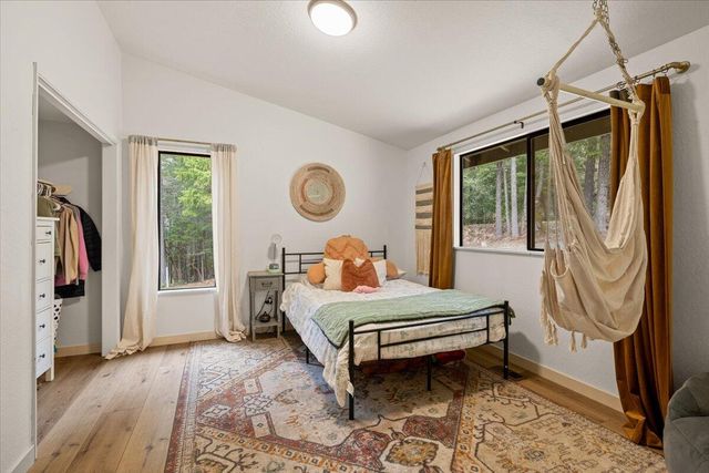 350 Splendor Drive, Wilderville, OR 97543