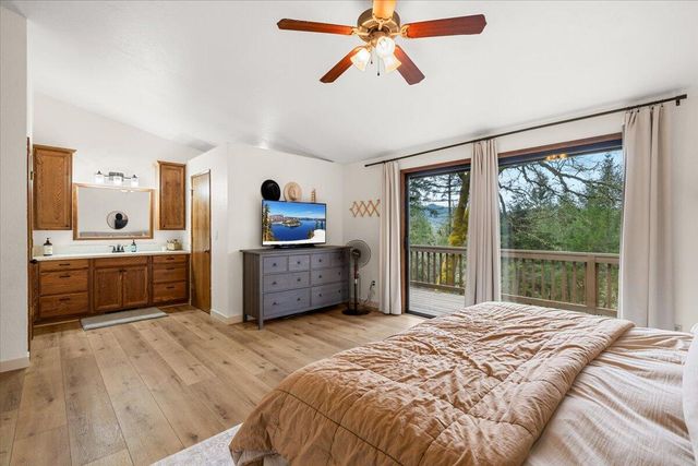 350 Splendor Drive, Wilderville, OR 97543