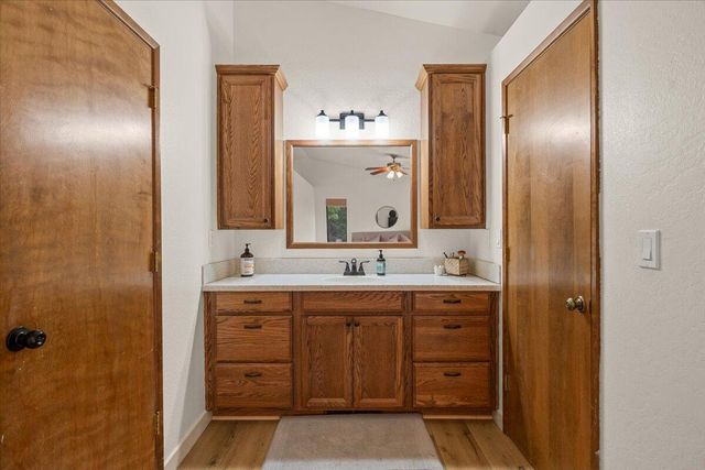 350 Splendor Drive, Wilderville, OR 97543