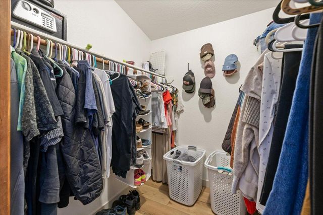 350 Splendor Drive, Wilderville, OR 97543