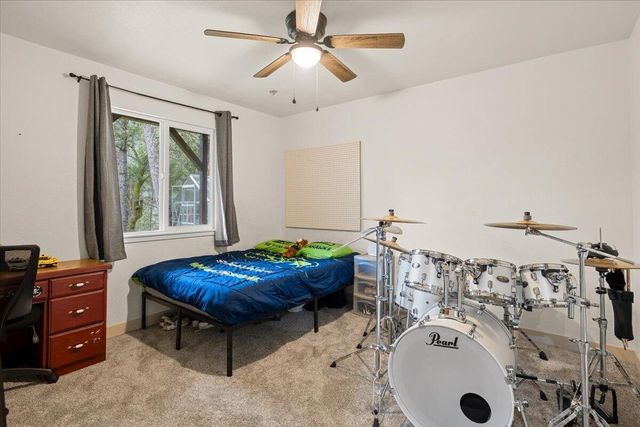 350 Splendor Drive, Wilderville, OR 97543