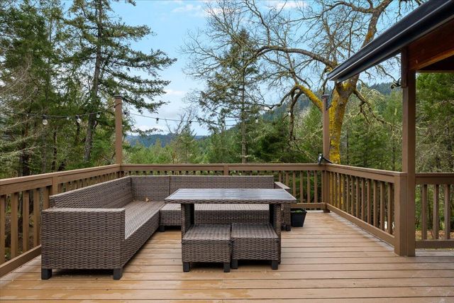 350 Splendor Drive, Wilderville, OR 97543