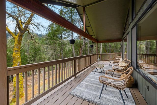 350 Splendor Drive, Wilderville, OR 97543