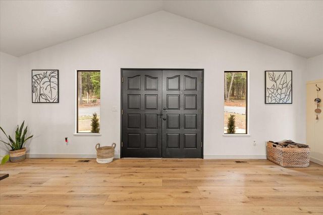 350 Splendor Drive, Wilderville, OR 97543