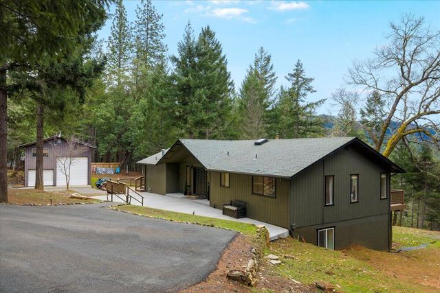 350 Splendor Drive, Wilderville, OR 97543