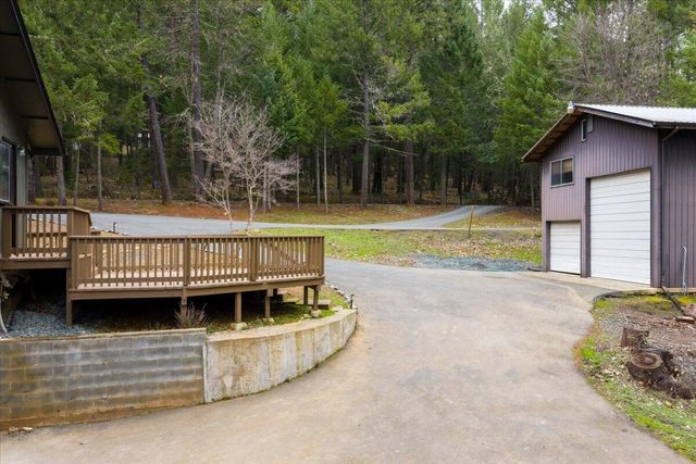 350 Splendor Drive, Wilderville, OR 97543