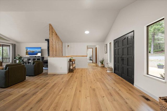 350 Splendor Drive, Wilderville, OR 97543