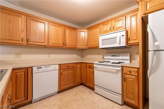 2450 Wright State Drive SE, Massillon, OH 44646