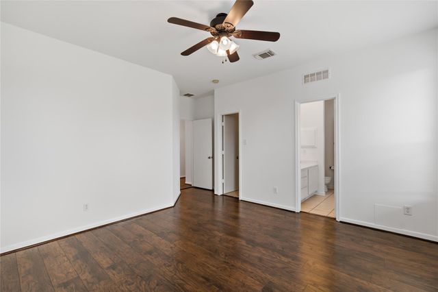 5425 Jefferson Street, Pearland, TX 77584