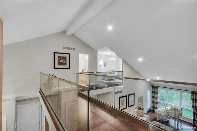 24547 Martel Drive, Farmington Hills, MI 48335